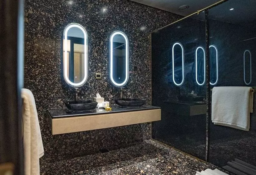 The House Hotel Al Khiran