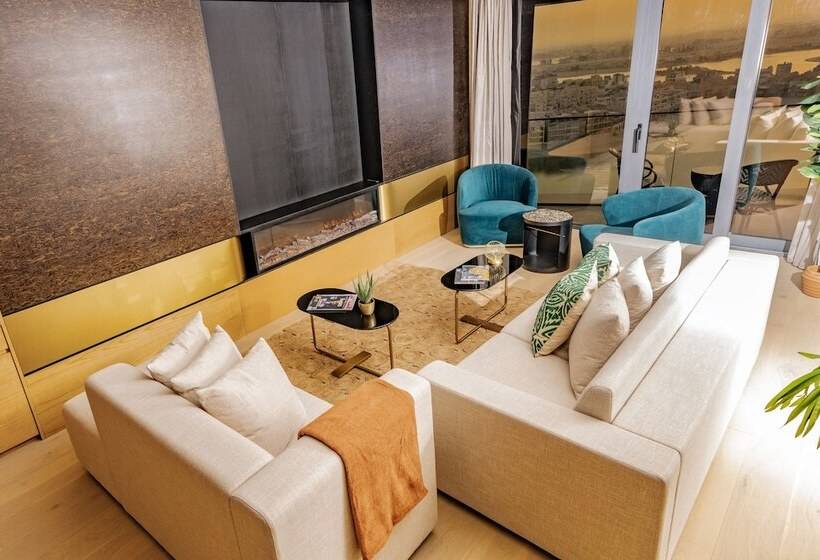 The House Hotel Al Khiran