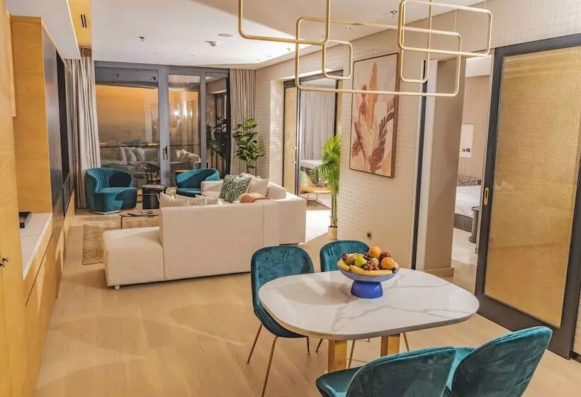 The House Hotel Al Khiran