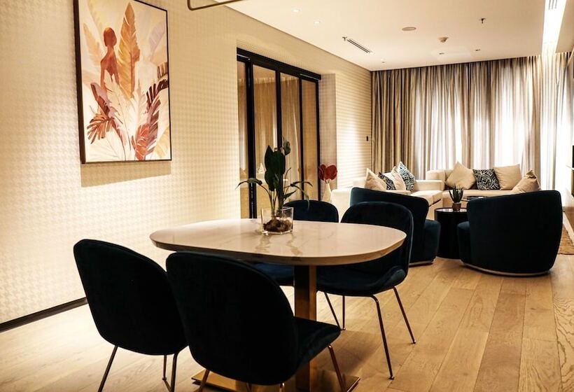 The House Hotel Al Khiran