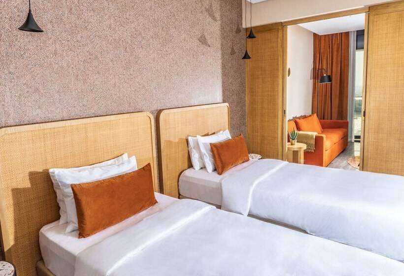 The House Hotel Al Khiran