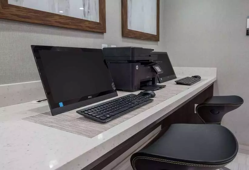 ホテル Best Western Plus Gardena Los Angeles Inn & Suites
