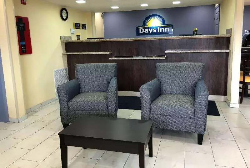 ホテル Days Inn By Wyndham Charles Town