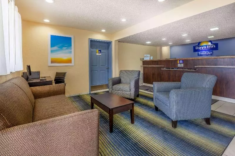 ホテル Days Inn By Wyndham Charles Town