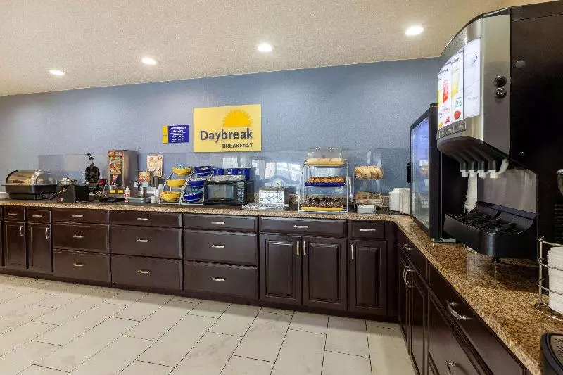 ホテル Days Inn By Wyndham Charles Town