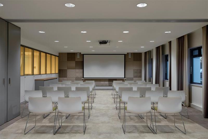 בית מלון כפרי Element Amsterdam