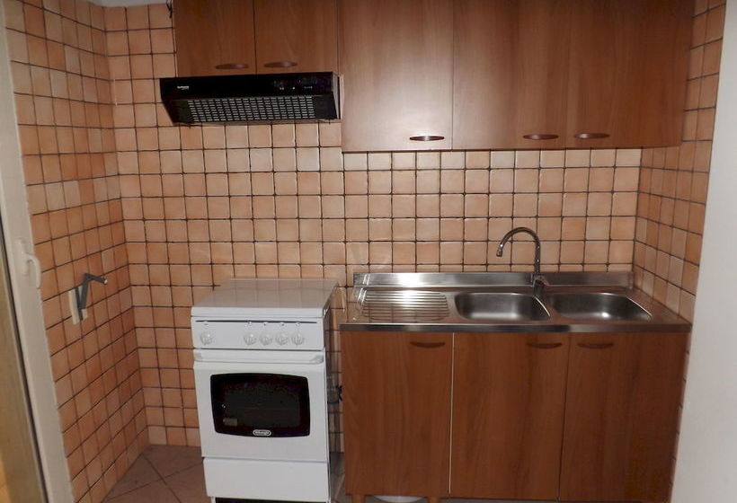 בית מלון כפרי Gallipoli Apartments