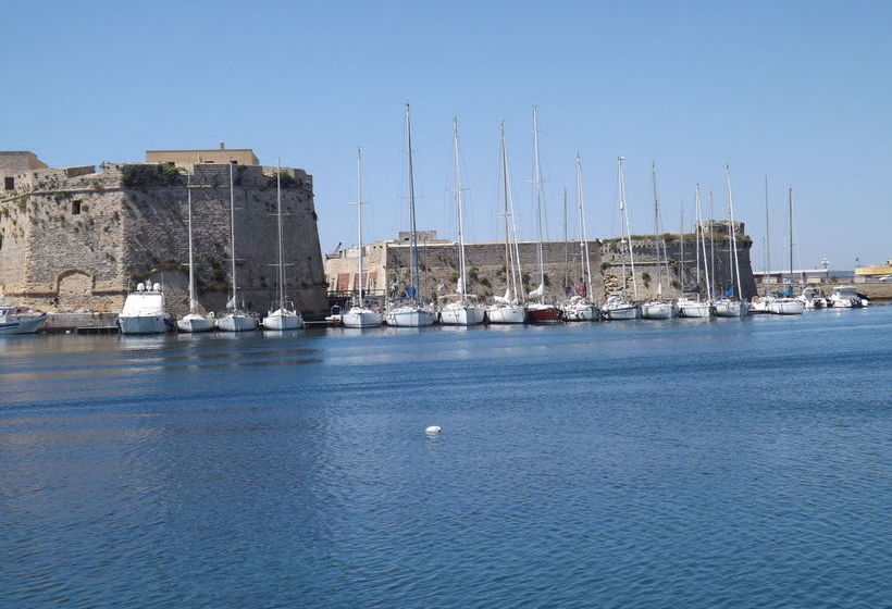 בית מלון כפרי Gallipoli Apartments