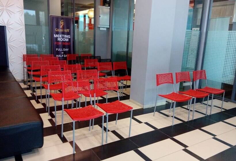 בית מלון כפרי Golden View Nilai