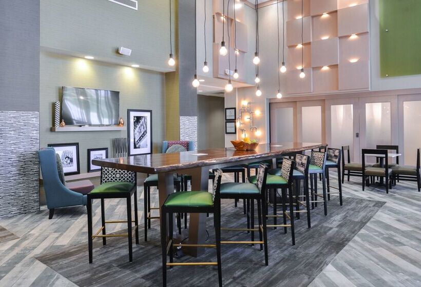 ホテル Hampton Inn & Suites Altoonades Moines