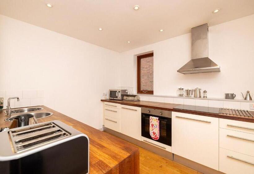 ホテル Lion & Pheasant