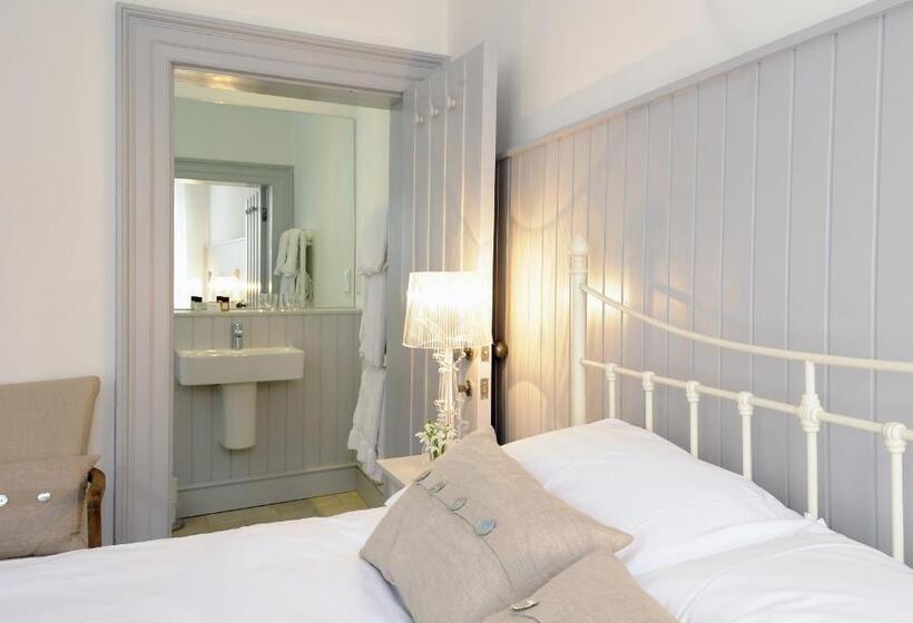 ホテル Lion & Pheasant