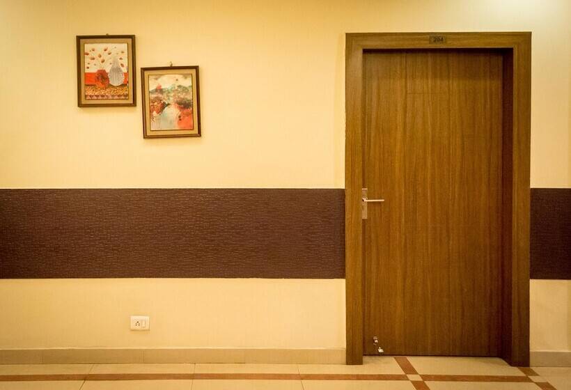 Hotell Mavens House Gurgaon Behind Google Building Nh 8