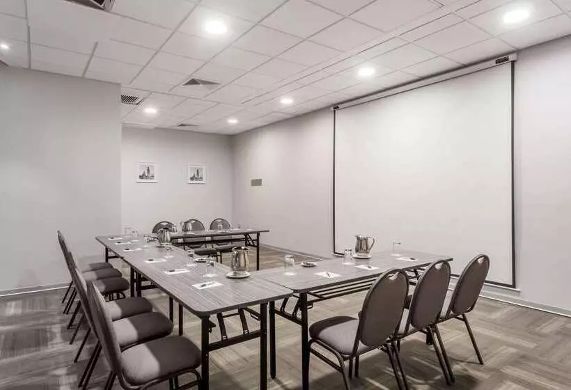هتل Ramada Encore By Wyndham Lima San Isidro