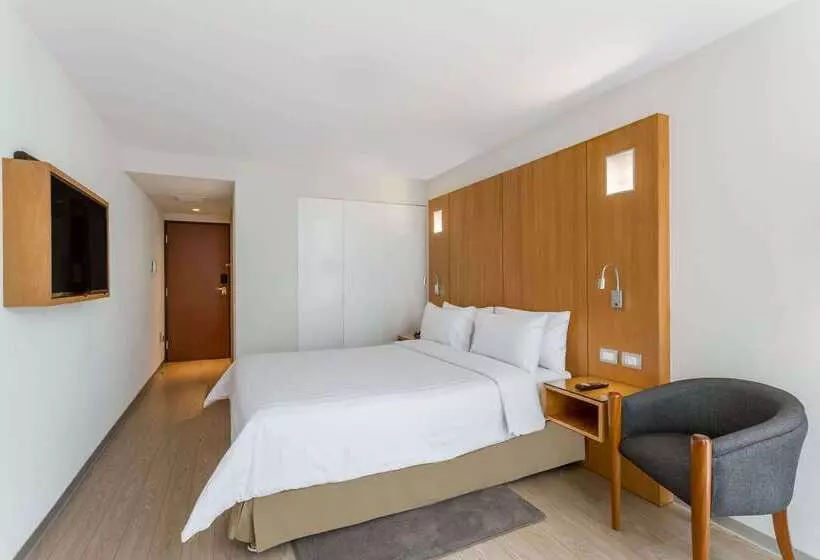 هتل Ramada Encore By Wyndham Lima San Isidro