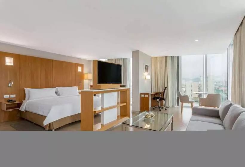 هتل Ramada Encore By Wyndham Lima San Isidro