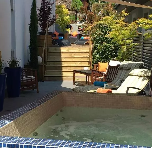 هتل Spa Au Cheval Blanc