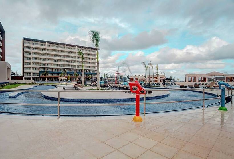 هتل Royalton Blue Waters Montego Bay, An Autograph Collection All Inclusive Resort