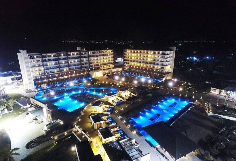 هتل Royalton Blue Waters Montego Bay, An Autograph Collection All Inclusive Resort