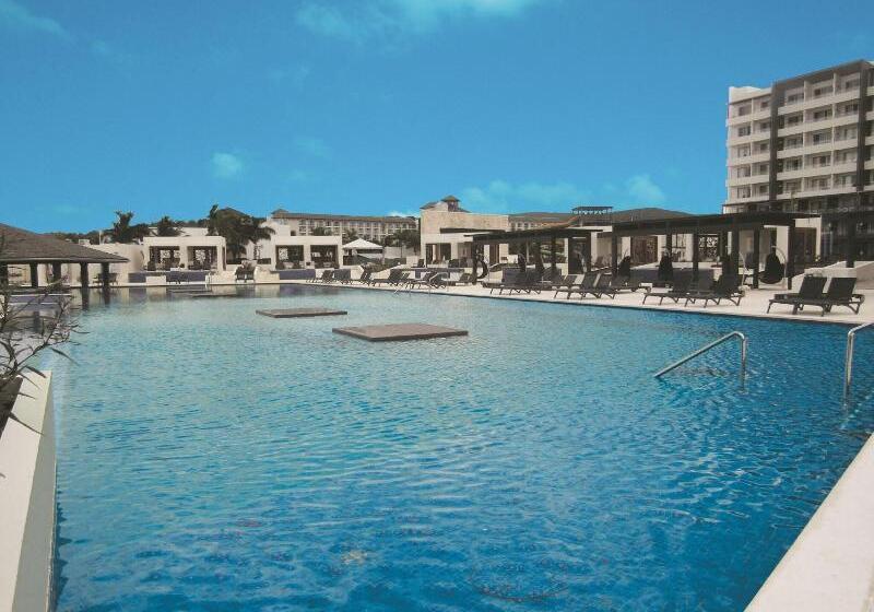 هتل Royalton Blue Waters Montego Bay, An Autograph Collection All Inclusive Resort