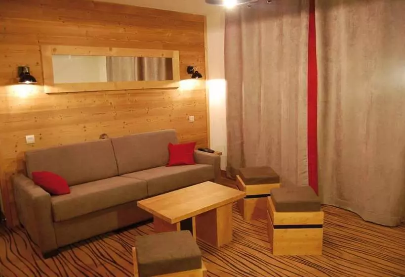 ホテル Résidence Lagrange Vacances Les Chalets D Emeraude