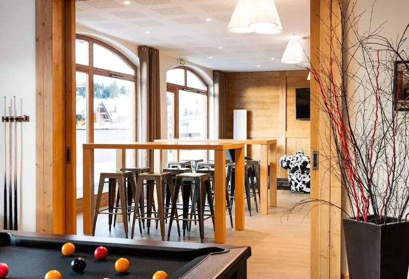 ホテル Résidence Lagrange Vacances Les Chalets D Emeraude