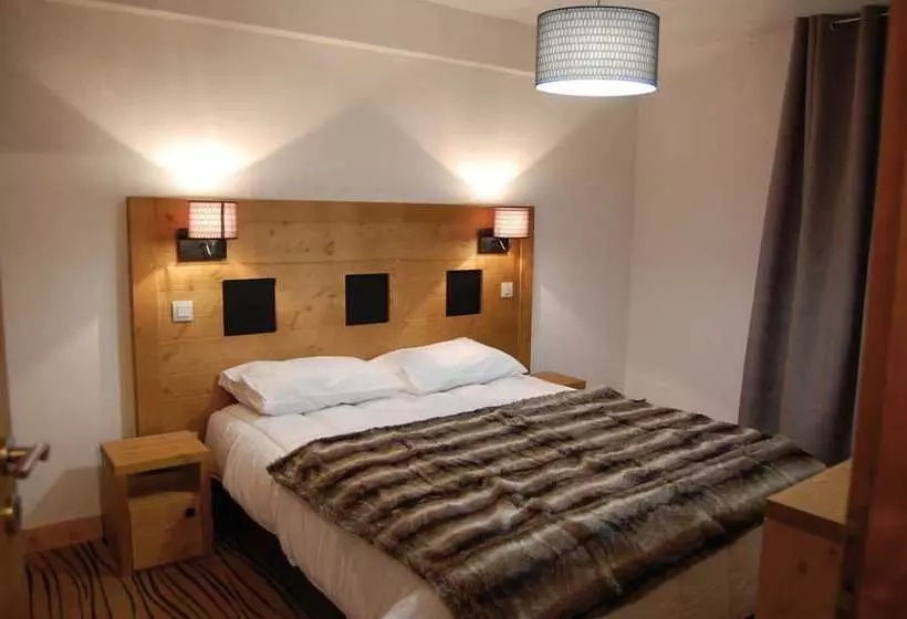 ホテル Résidence Lagrange Vacances Les Chalets D Emeraude