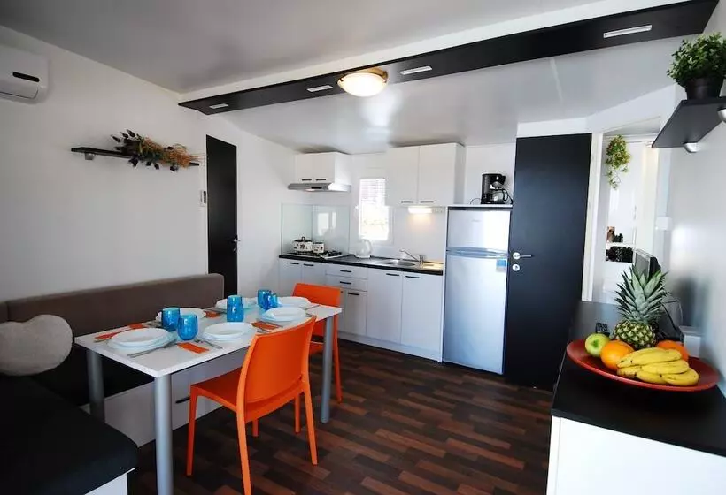 Hotelli Superior Mobile Homes Kastanija   Campsite