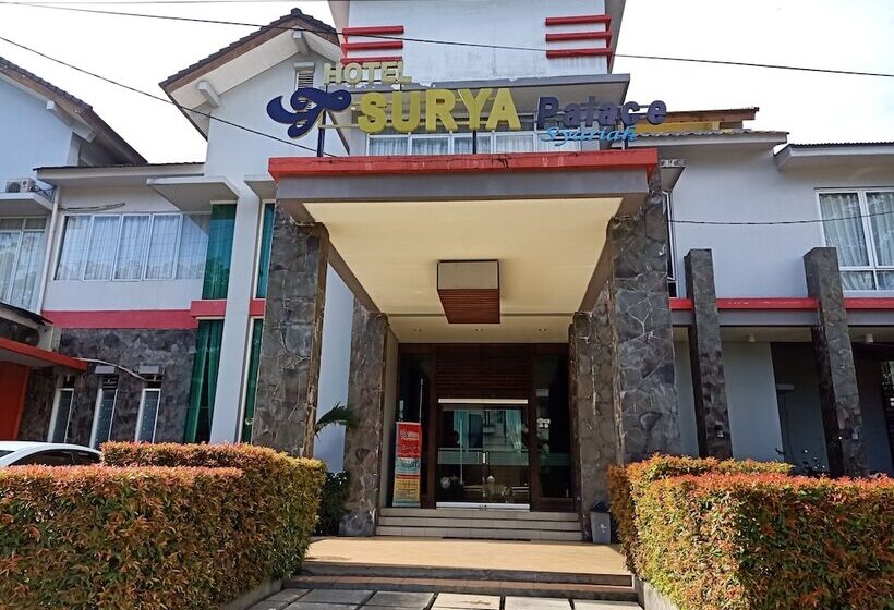 בית מלון כפרי Surya Palace Syariah