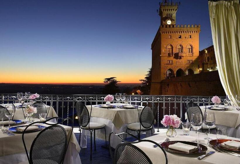 هتل Titano Suites