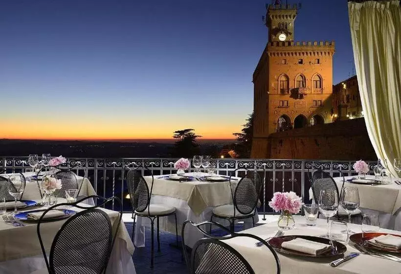 هتل Titano Suites