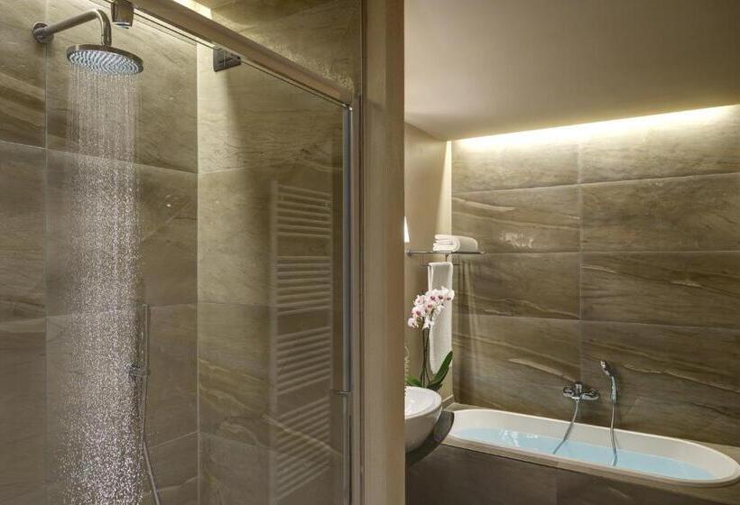 هتل Titano Suites