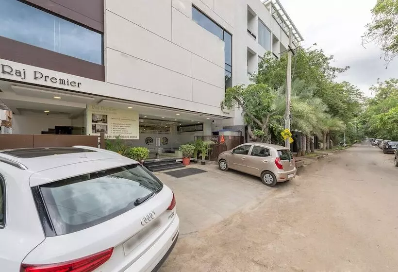 ホテル Treebo Raj Premier, Indiranagar
