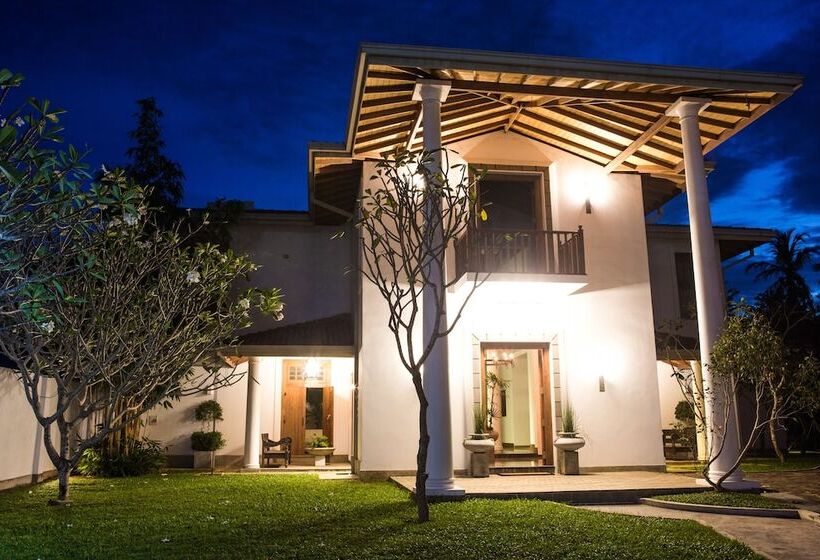 호텔 Villa White Queen