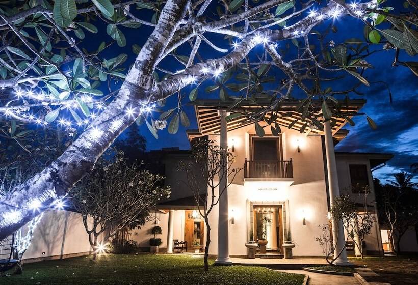 호텔 Villa White Queen