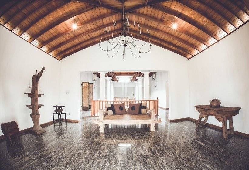 호텔 Villa White Queen