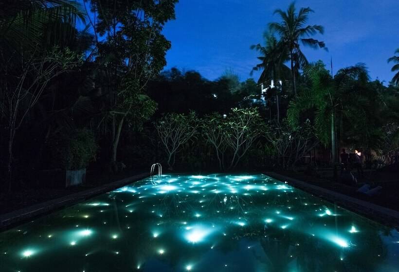 호텔 Villa White Queen