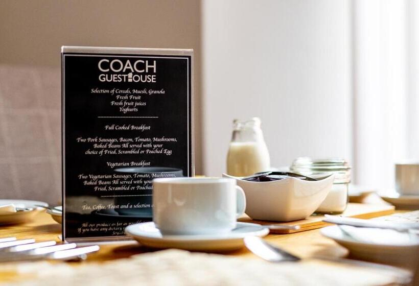 مبيت وإفطار Coach Guest House