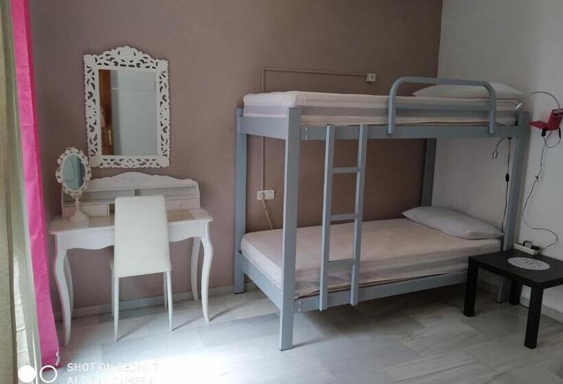 Granada Old Town Hostel