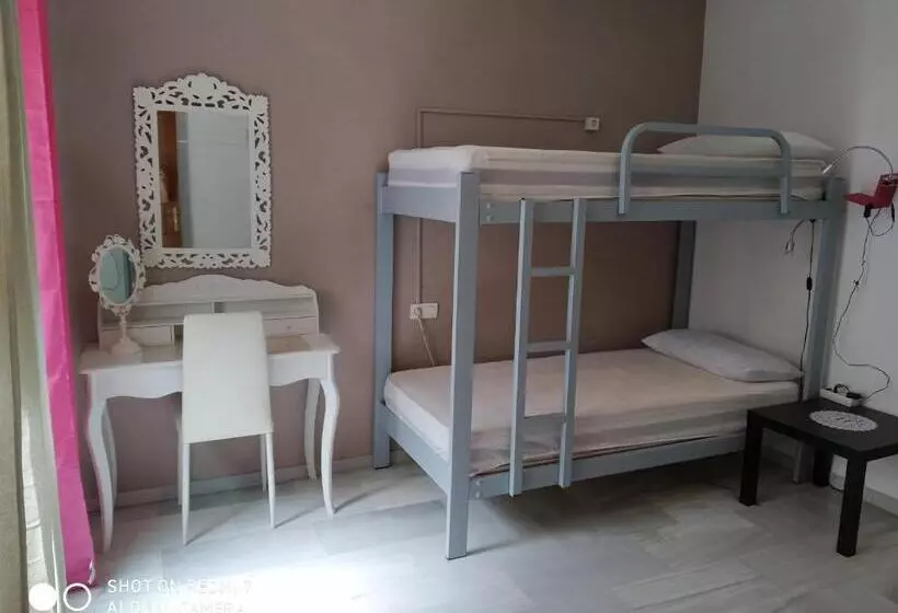 Granada Old Town Hostel