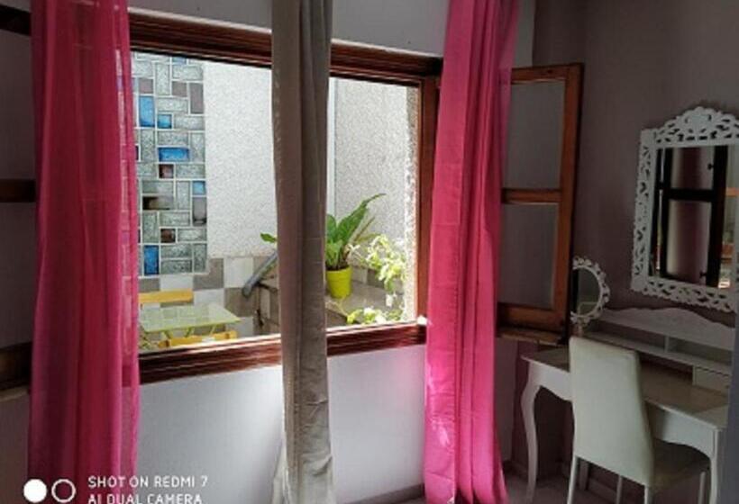 Granada Old Town Hostel