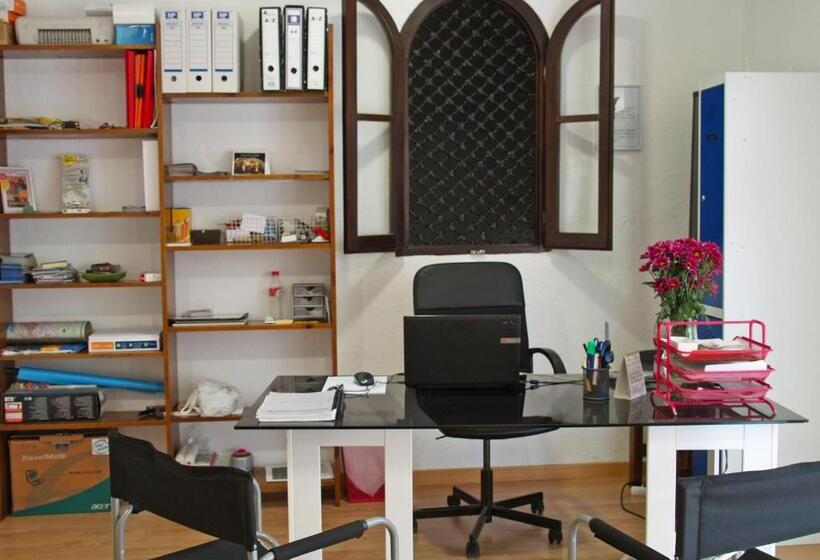 Granada Old Town Hostel