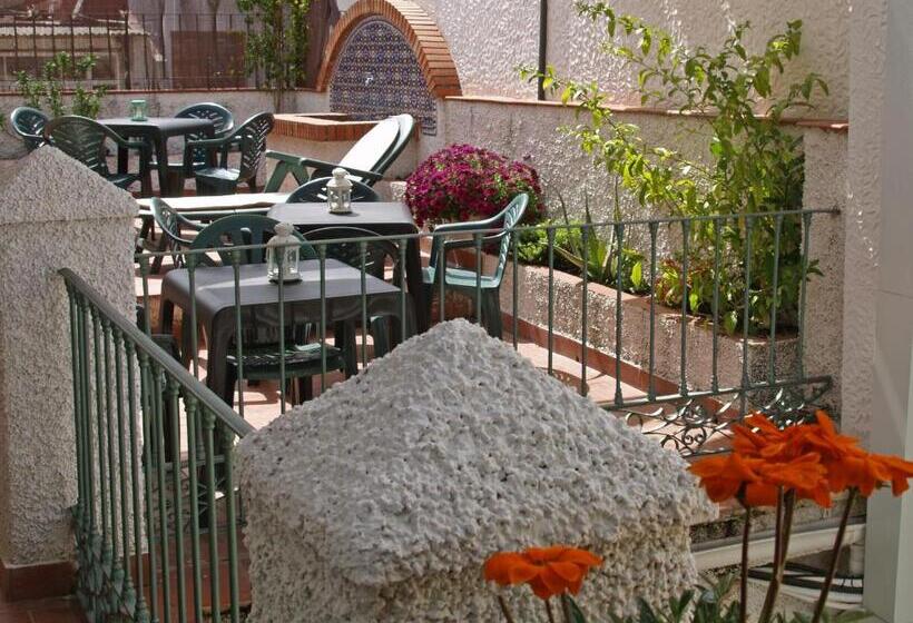 Granada Old Town Hostel