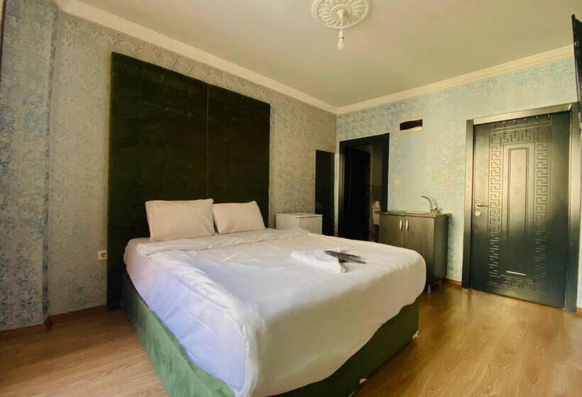 בית מלון כפרי Pera Suites & Studios