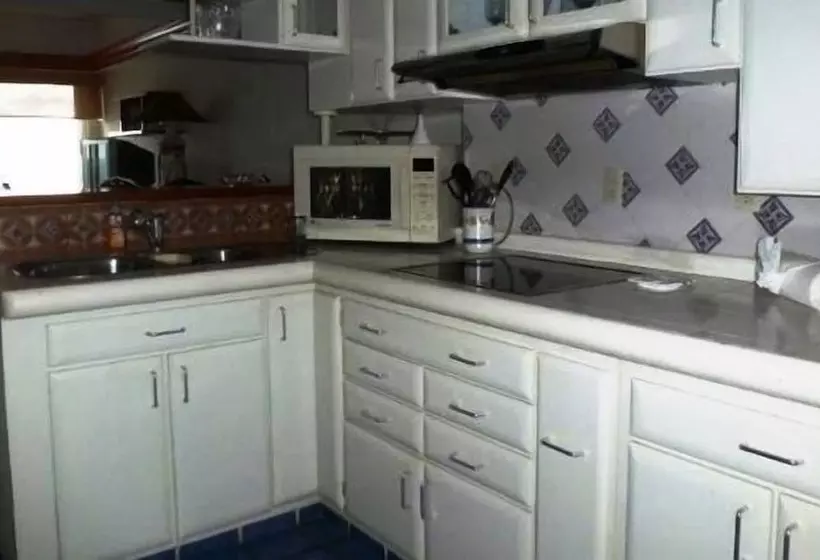 هتل Condo Isla Del Sol