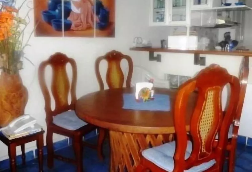 هتل Condo Isla Del Sol