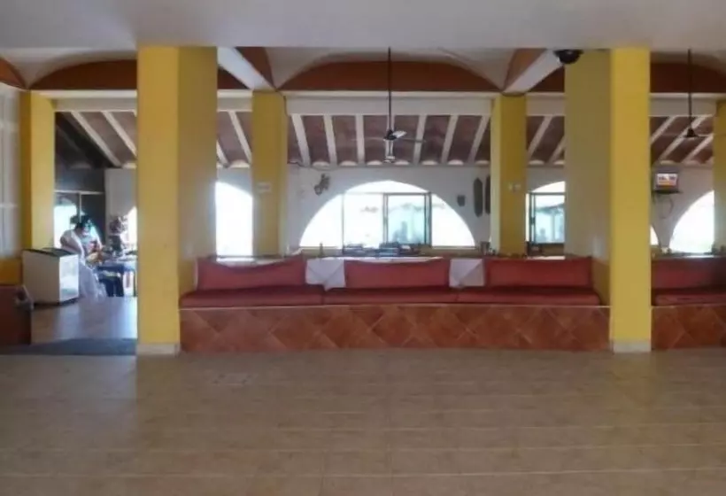 هتل Condo Isla Del Sol