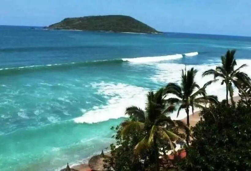 هتل Condo Isla Del Sol