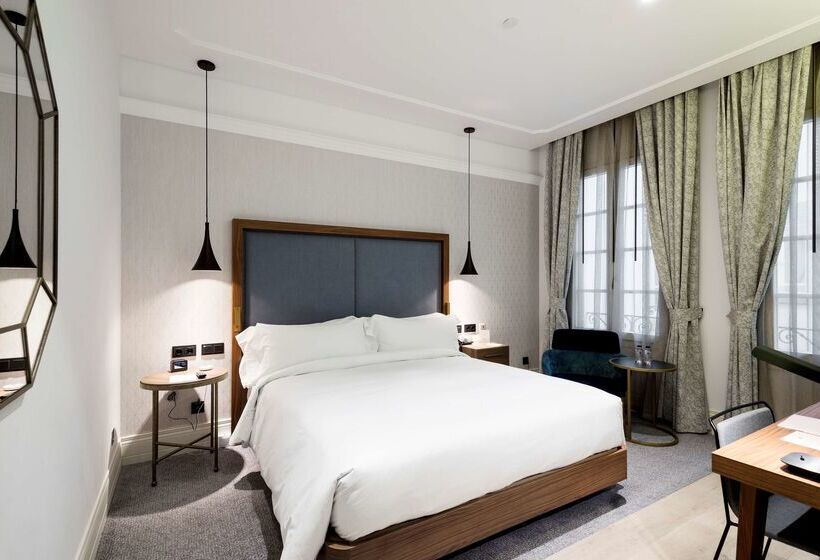 هتل Doubletree By Hilton Madrid Prado