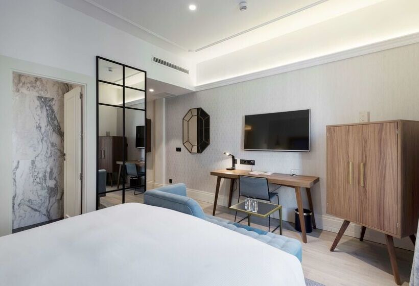 هتل Doubletree By Hilton Madrid Prado